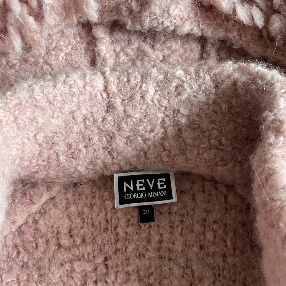 Giorgio Armani Pink Ski Jacket with Cozy Hood - Picture 6 of 8